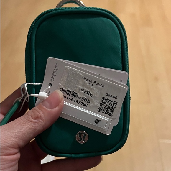 lululemon Clippable Nano Pouch - Picture 2 of 4
